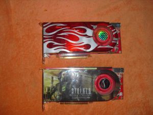 Egy asus és egy Sapphire Radeon HD2900XT